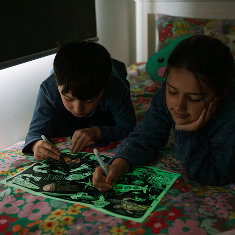 Glow-in-the-deep Classic Colouring & Doodle Mat